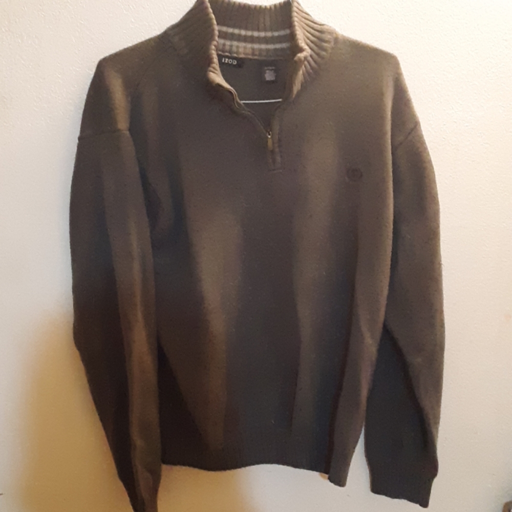 IZOD RIBBED TRIM ZIP UP PULLOVER